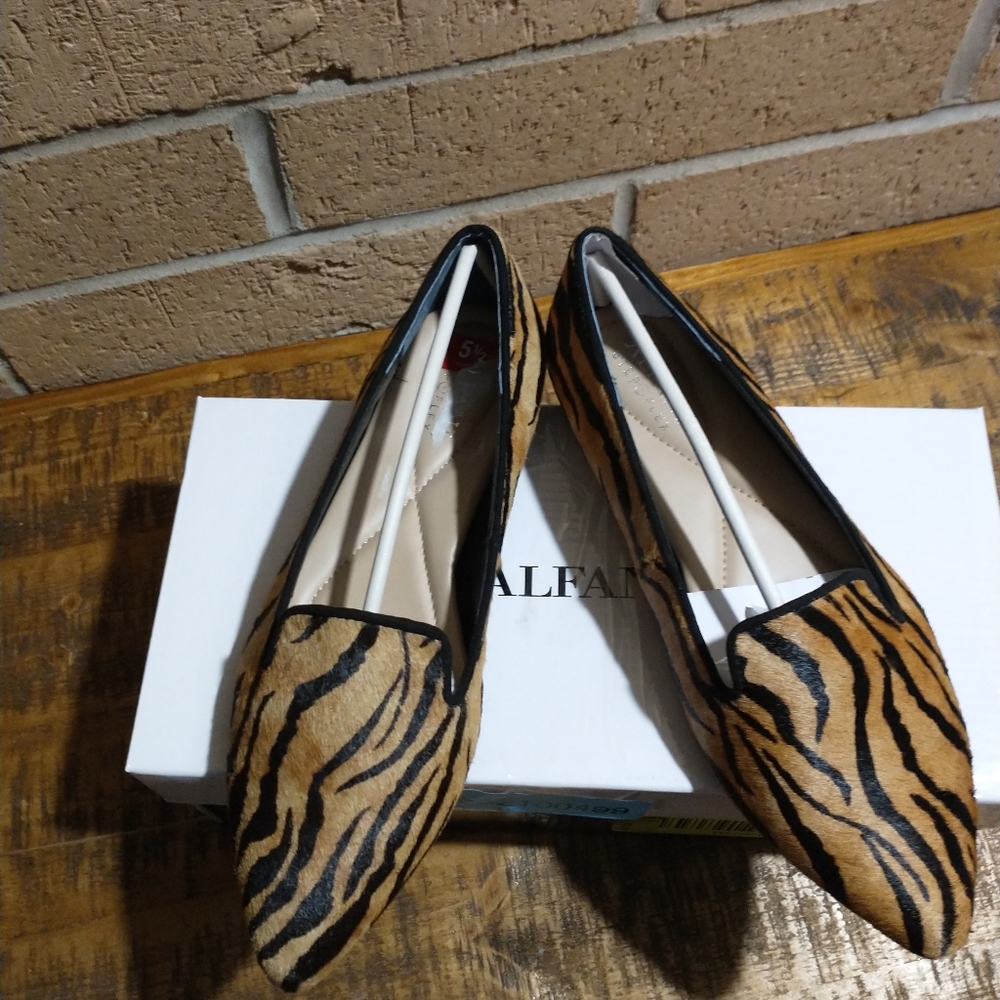 Alfani Tiger print flats